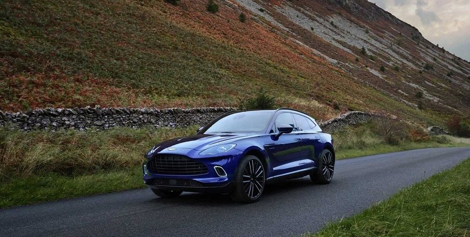 Aston Martin DBX 2022, Aston Martin DBX Straight-Six , новый Aston Martin DBX, гибрид Aston Martin DBX