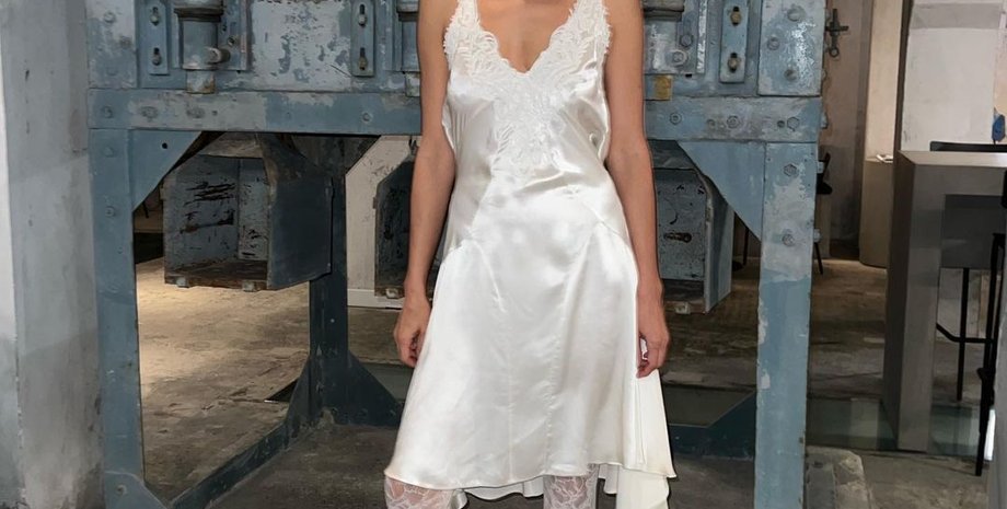 ірина шейк, марта ортега, Inditex, стівен мейзел, наомі кемпбелл, моделі, супермоделі, мереживні колготки, сукня комбінація