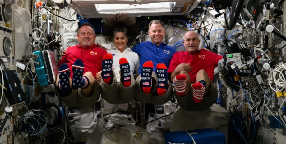 Астронавты США проголосовали с МКС Астронавты США проголосовали с МКС