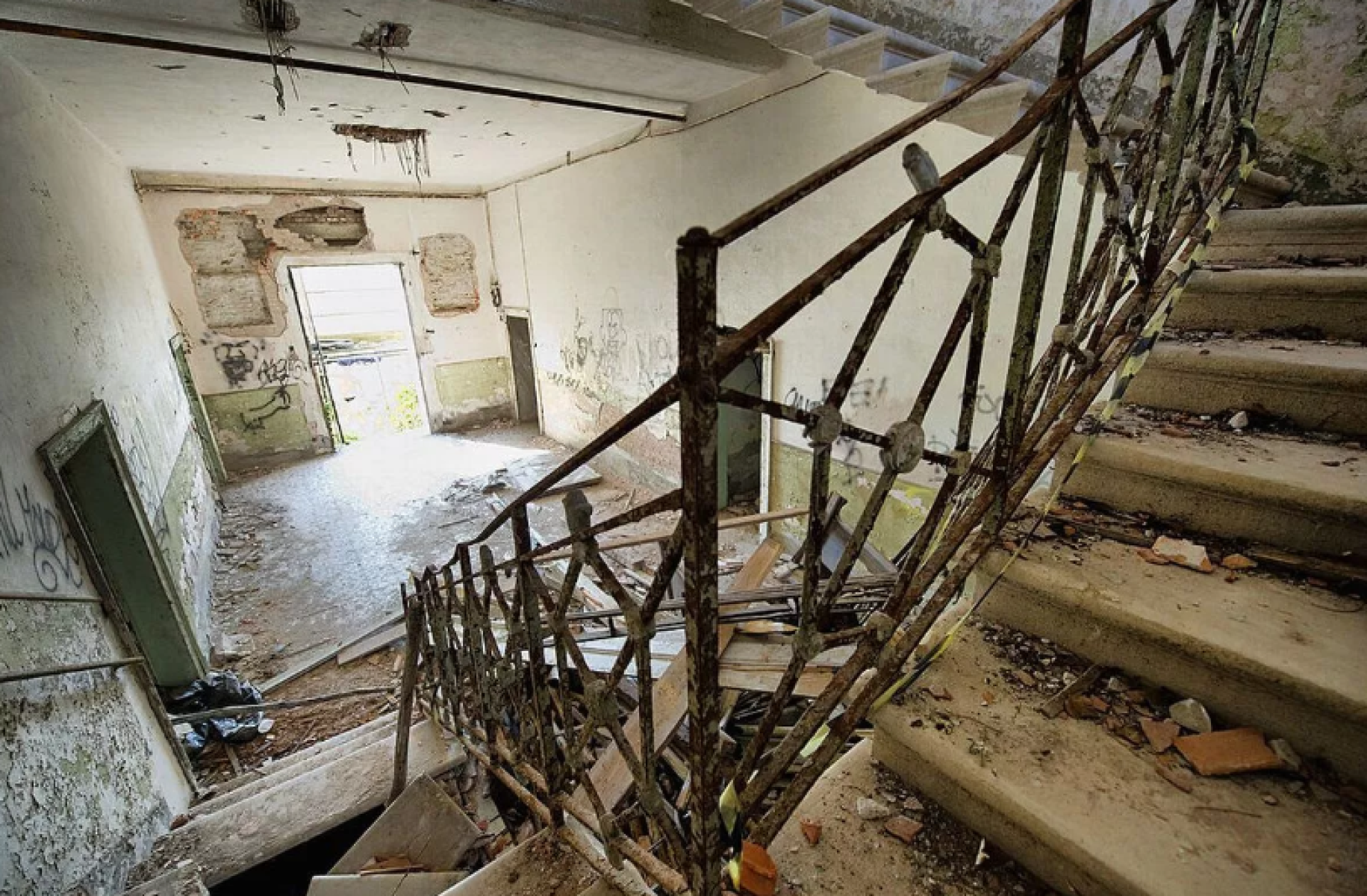 Біля Венеції знаходиться острів із жахливою історією: туди звозили хворих на чуму (фото)