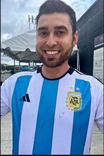 автограф Месси