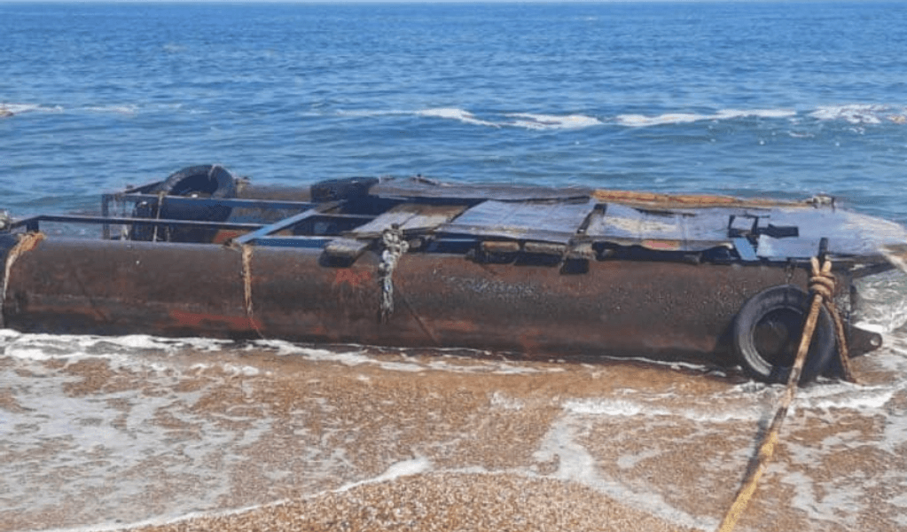 Море в Одессе, мусор