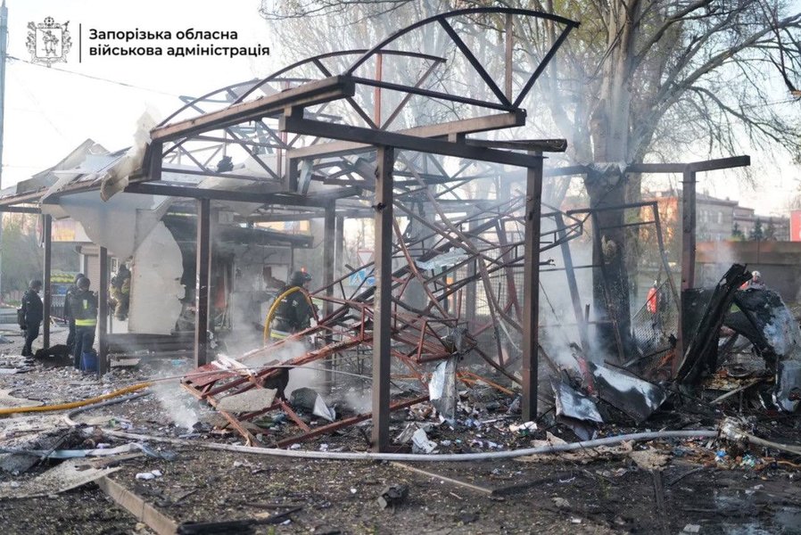 Последствия российской атаки на Запорожье 15 апреля