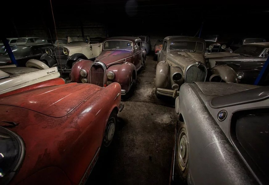 коллекция авто, ретро авто, заброшенные авто, Ford Mustang, Jaguar E-Type