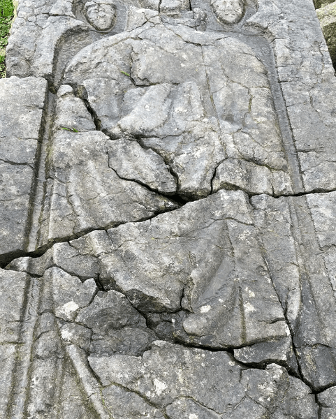 санта, поховання, дослідження