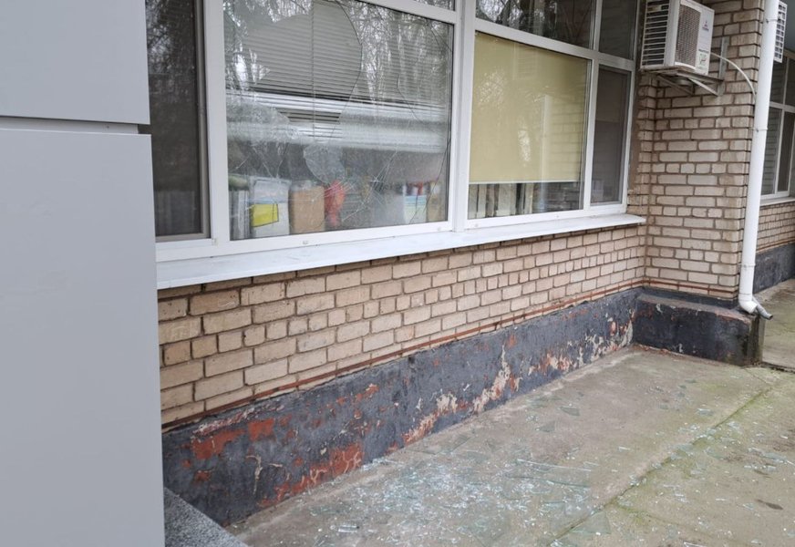 Наслідки артобстрілу Нікополя російськими окупантами