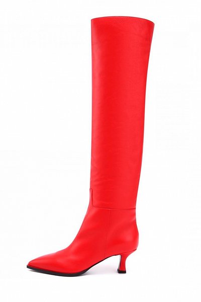 яркие сапоги, сапоги на новый год, тренд сезона, тренды обуви