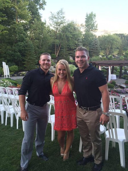 кэролайн ливитт