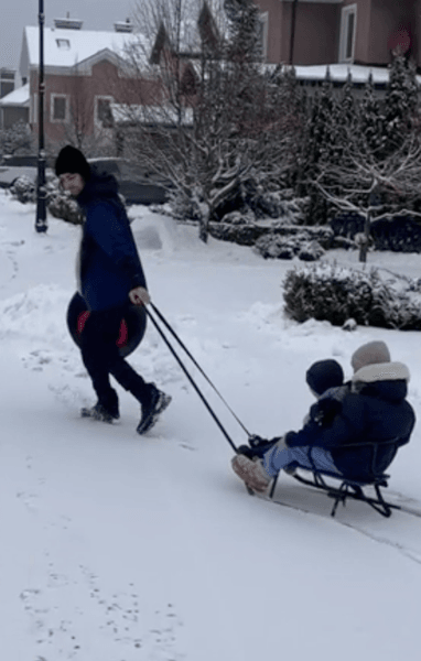 Володимир Дантес з дітьми Даші Кацуріної