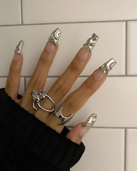 металлический френч, маникюр, модный маникюр, металлик, тренд сезона