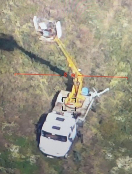 Поле-21, кран