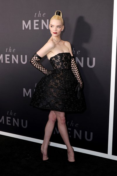 аня тейлор джой, модный образы, модные выходы, модные тренды, фильм меню