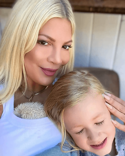Торі Спеллінг із сином