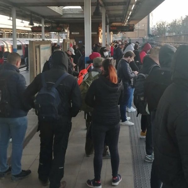 Переполненное метро в Лондоне