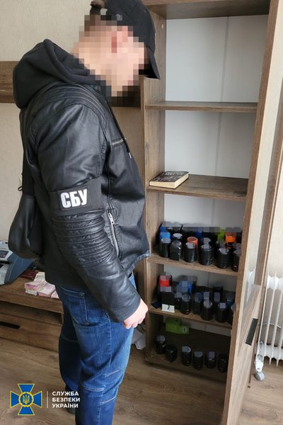 СБУ ликвидировала три схемы по подделке COVID-сертификатов и ПЦР-тестов