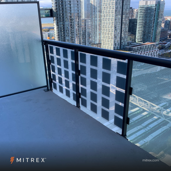 Полупрозрачна ограда SolarRai Слънчеви панели, ограда, ограда, SolaRail, Mitrex, снимка