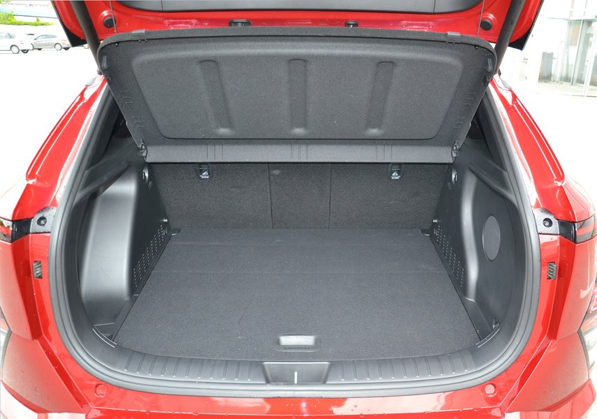 багажник Hyundai Kona, новый Hyundai Kona, кроссовер Hyundai, Hyundai Kona 2025, Hyundai Kona Hybrid