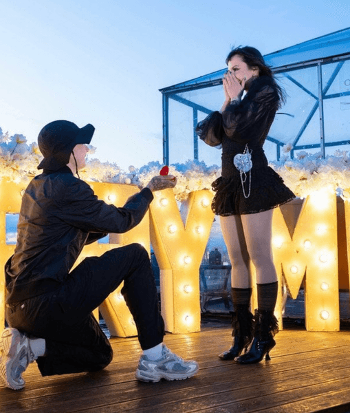 Кажанна выходит замуж
