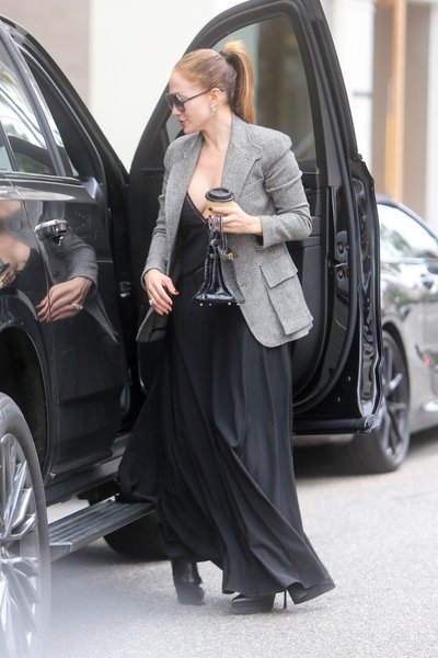 Дженнифер Лопес в платье