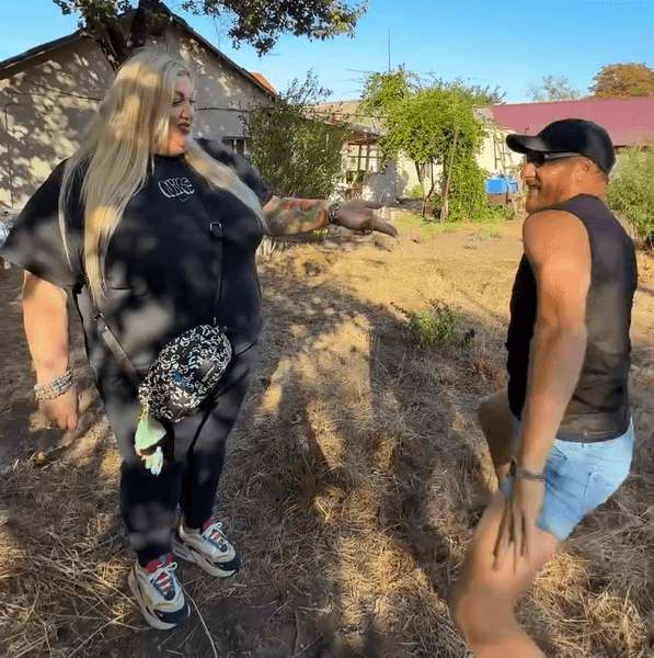 Johnny Mctokkinz и Оксана