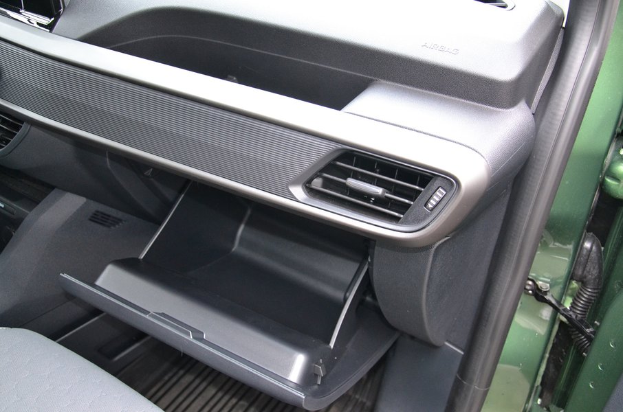 Бардачок Ford Tourneo