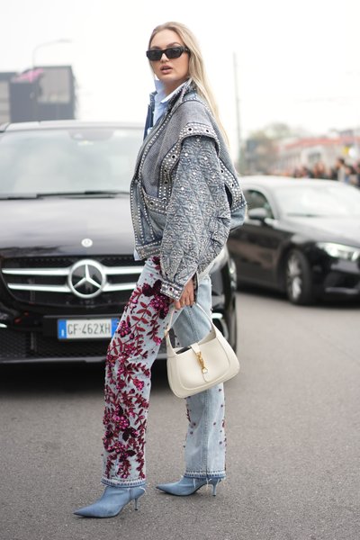 джинси з прикрасами