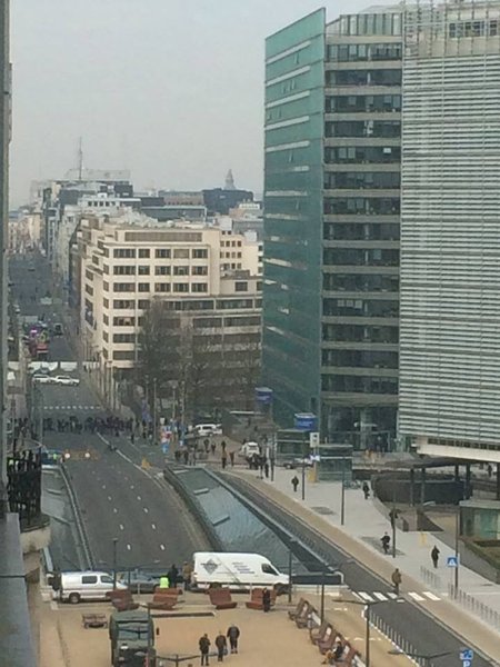 

Вид из окна офиса Евроньюс / Фото: Наталия Ричардсон-Викулина/Facebook (нажмите для увеличения)
