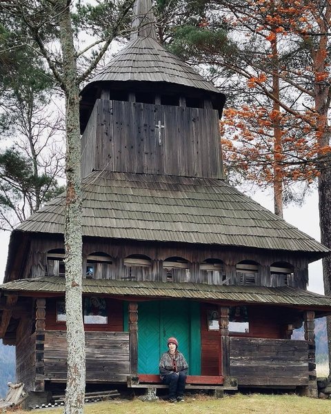 Село Кужбеї у Карпатах