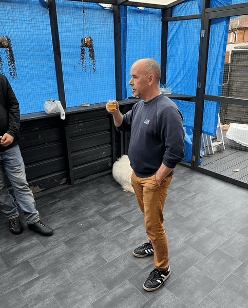 Камера, прихована камера, таємно знімав сусідку, злочинець, жінка потоваришувала зі злочинцем, 15 років дружила з сусідом, таємно знімав сім'ю на камеру, крадіжка, заарештували злочинця