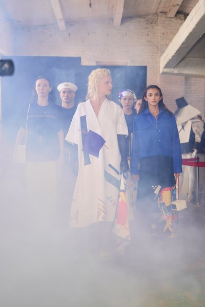 Перфоменс-презентация в Киеве