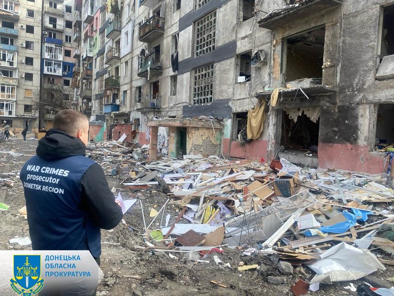 Последствия ракетного удара по Мирнограду 10 марта