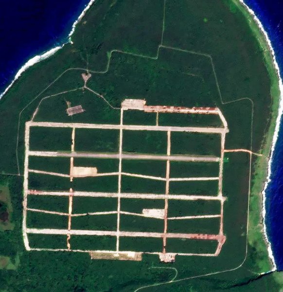 авіабаза на острові Тініан