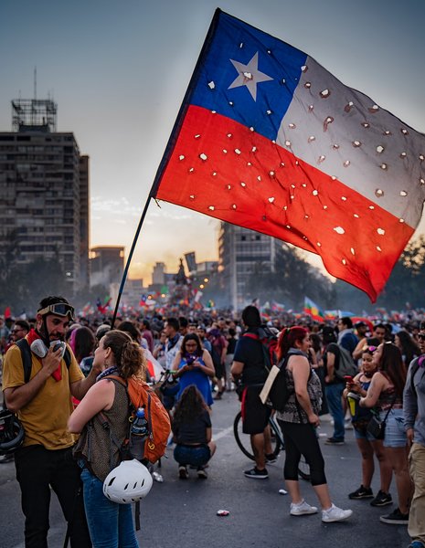 чилі, сантьяго, прапор чилі, мітинг, чилійський прапор