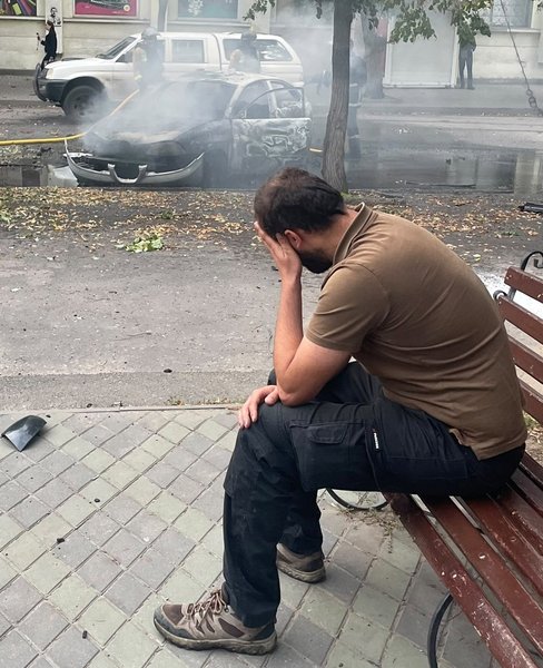 Дрон РФ уничтожил автомобиль иностранных журналистов в Славянске