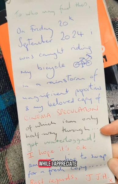 Письменниця Розі Талбот, книжковий магазин, таємниче послання, загадкова записка, вкрали книжку, незвична знахідка, записка,