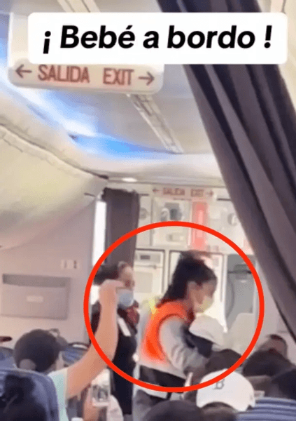 Самолет, авиакомпания Aeromеxico, роды во время полета, роды в самолете, бесплатные полеты, бесплатные перелеты, врач, курьезы
