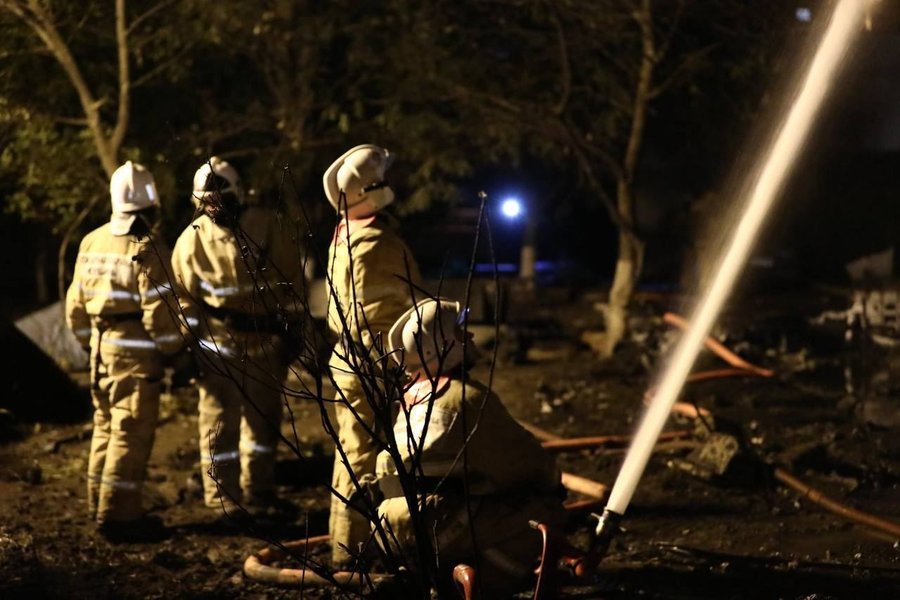 истребитель ейск, завалы дома, спасательные работы, пострадавшие