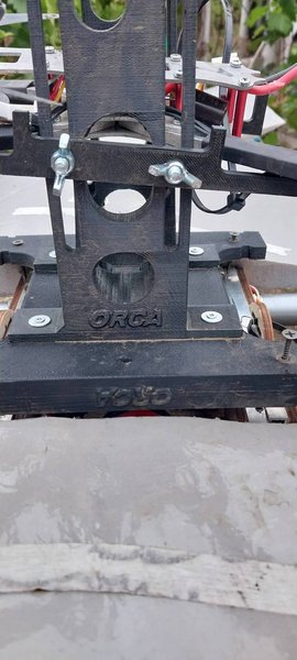 Російський дрон-матка Молния