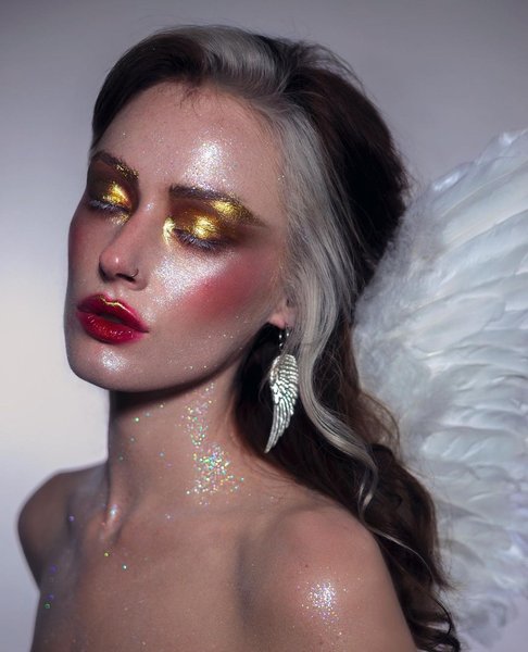 золотые тени, тренды макияжа, модный макияж, модные тренды, зимний макияж