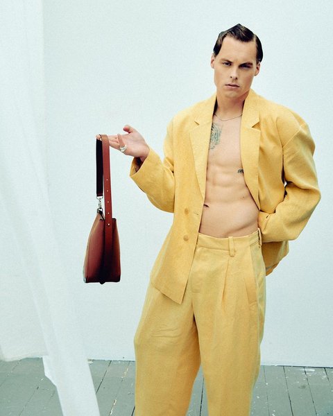 Густав Магнар Вітзен, мільярдер, холостяк