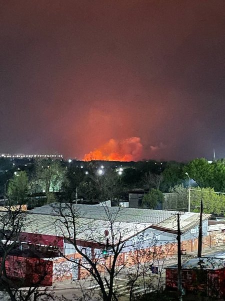 прилет Мариуполь, взрыв Мариуполь, пожар Мариуполь, Мариуполь, Мариуполь