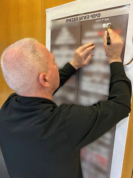 министр обороны Израиля Йоав Галант вычеркнул Мухаммада Дейфа из списка