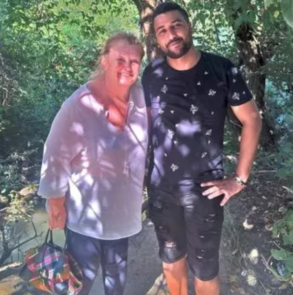 Отношения с большой разницей в возрасте, Кристин Гайко из Великобритании, принятие ислама, Великобритания