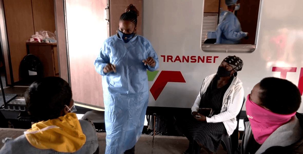 вакцинация в поезде, ЮАР, коронавирус