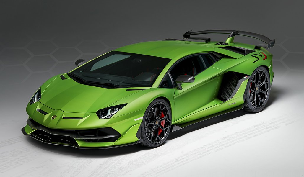Lamborghini Aventador пришел на смену Murcielago в 2011 году. На фото — лимтированная "заряженная" версия Lamborghini Aventador SVJ, представленная в 2018 году