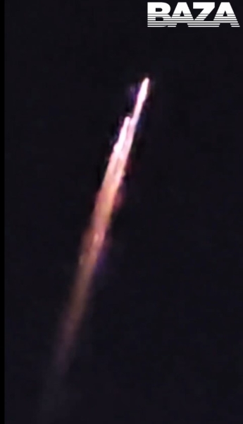 яскравий слід у небі НЛО, Росія, Далекий Схід, космодром Восточний