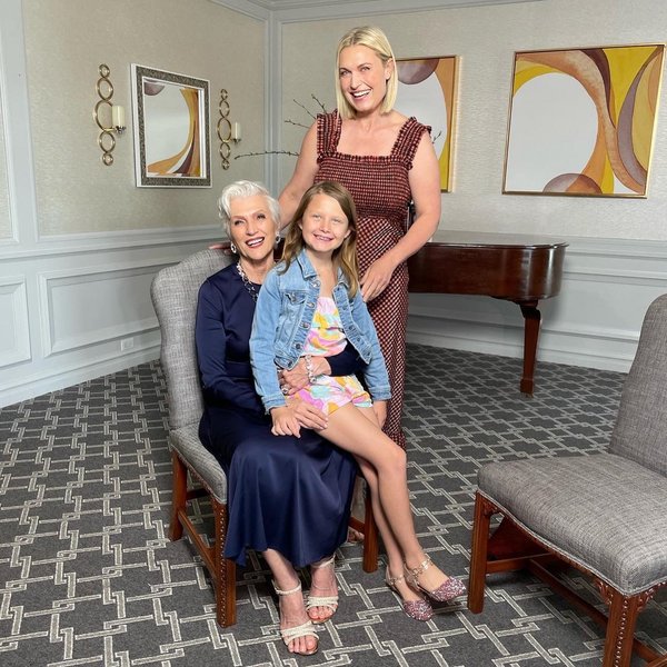 Тоска Маск, мей маск, ілон маск, ілон маск сестра, кімбал маск, мей маск діти