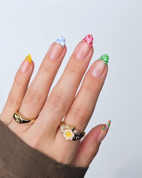 цветной френч, французский маникюр, модный маникюр, маникюр 2022