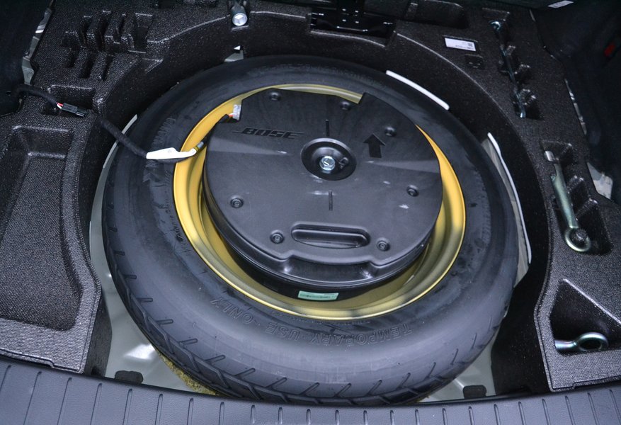 запаска Mazda CX60 запаска Mazda CX60