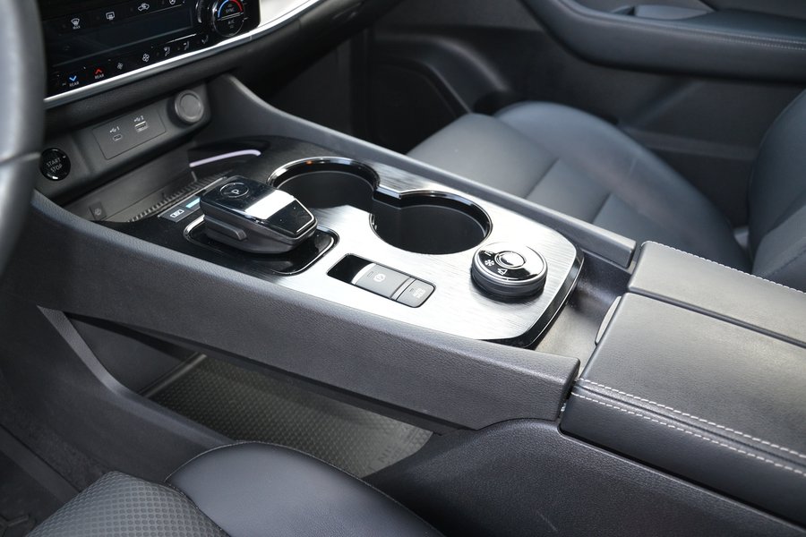 центральная консоль Nissan X-Trail, новый Nissan X-Trail, Nissan X-Trail N-Trek, кроссовер Nissan